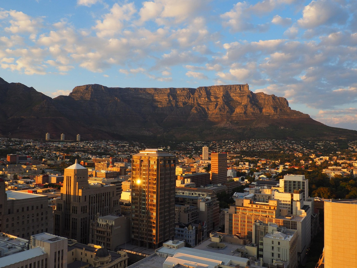 Cape Town Table Mountain roofing contractor